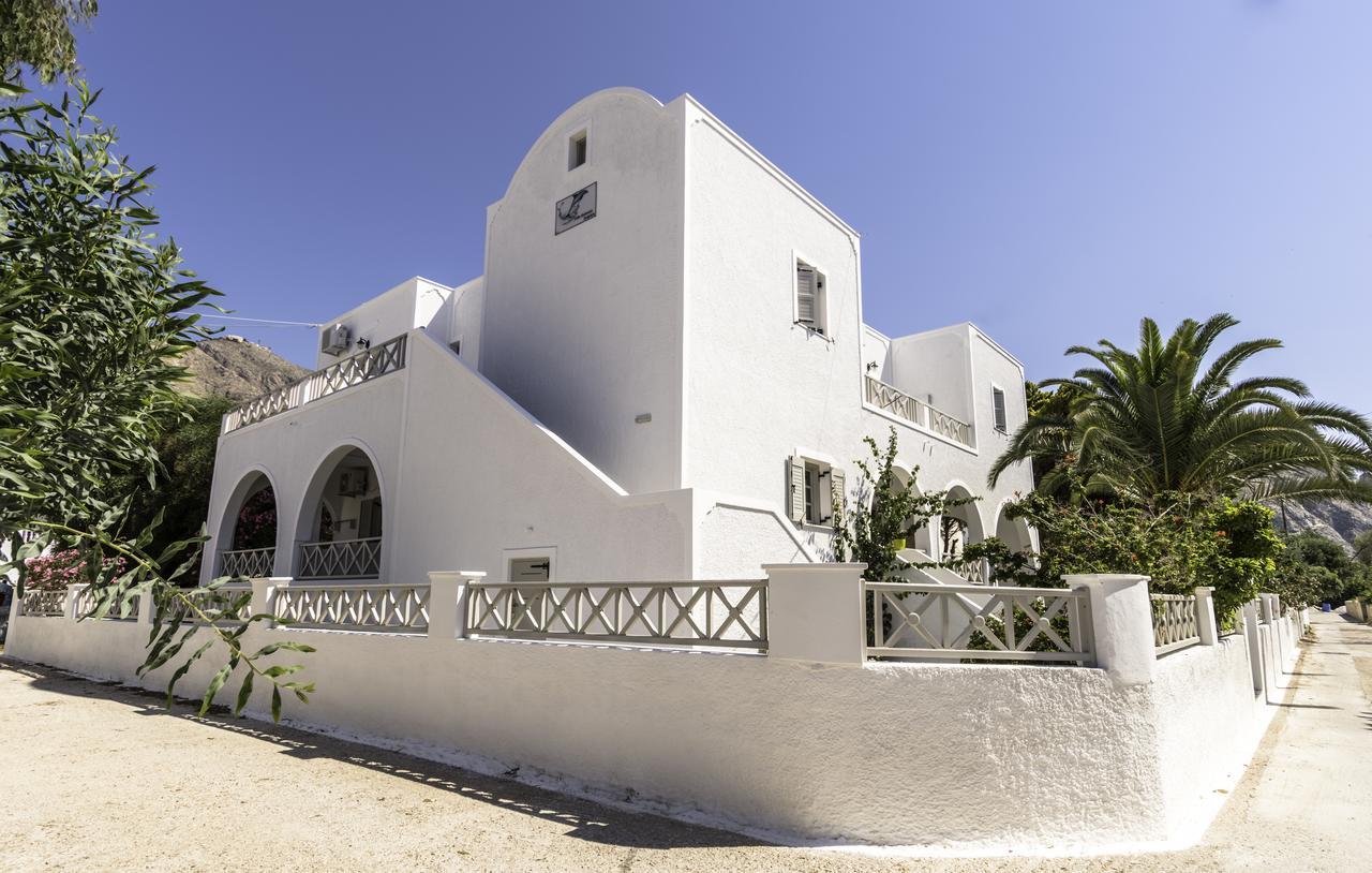 Villa Kalamia Dolphins Perissa  Exterior photo